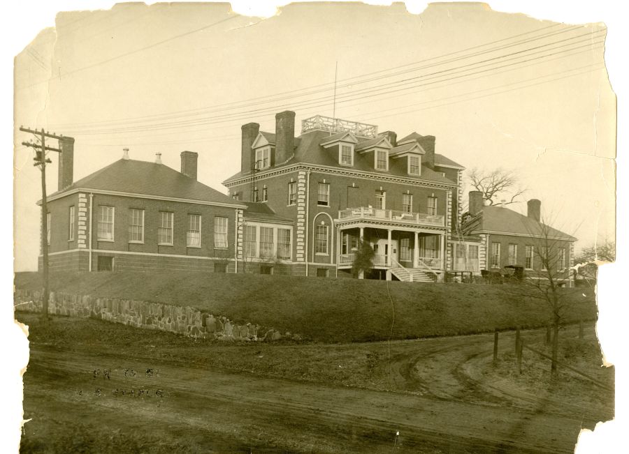Hisotric photo of the buildings exterior