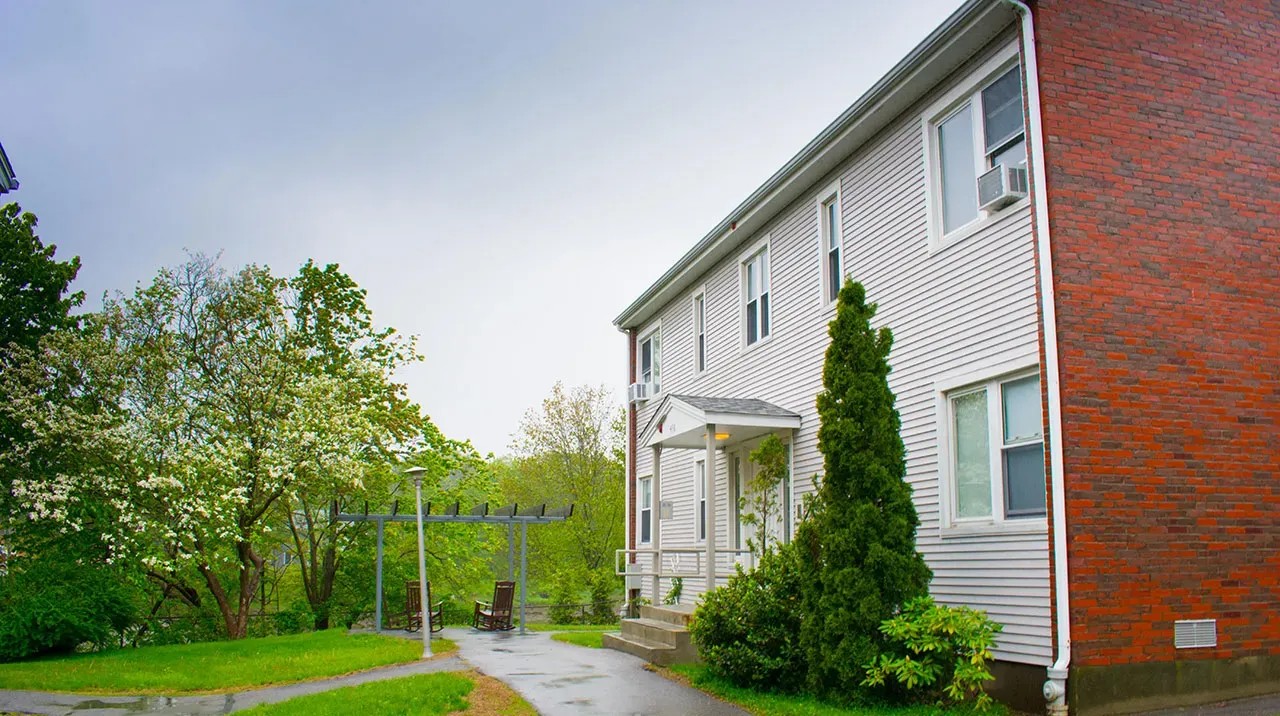 Pleasant Street exterior